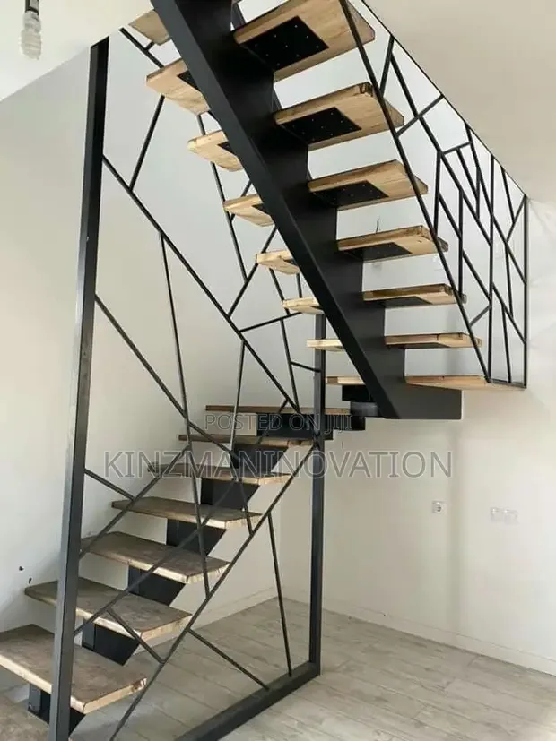 Floating Staircase/Suspended Staircase