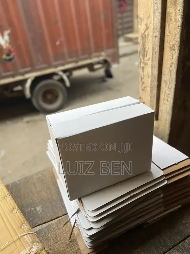 Very Neat White Food Box Carton